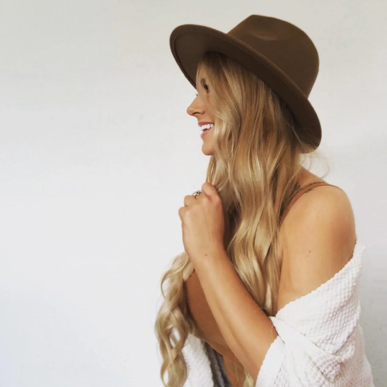 DRESHOW Women Classic Felt Fedora Wide Brim Floppy with Belt Buckle Panama Hat