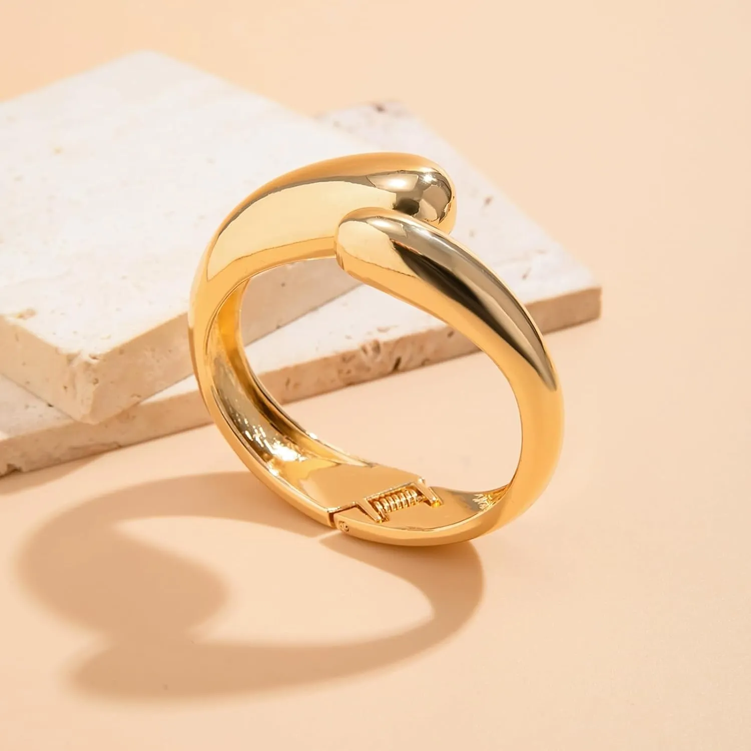 Gold Cuff Bangle Bracelets For Women Gold Polished Thick Waterdrop Bangle Statement Bracelets Chunky Jewelry for Women