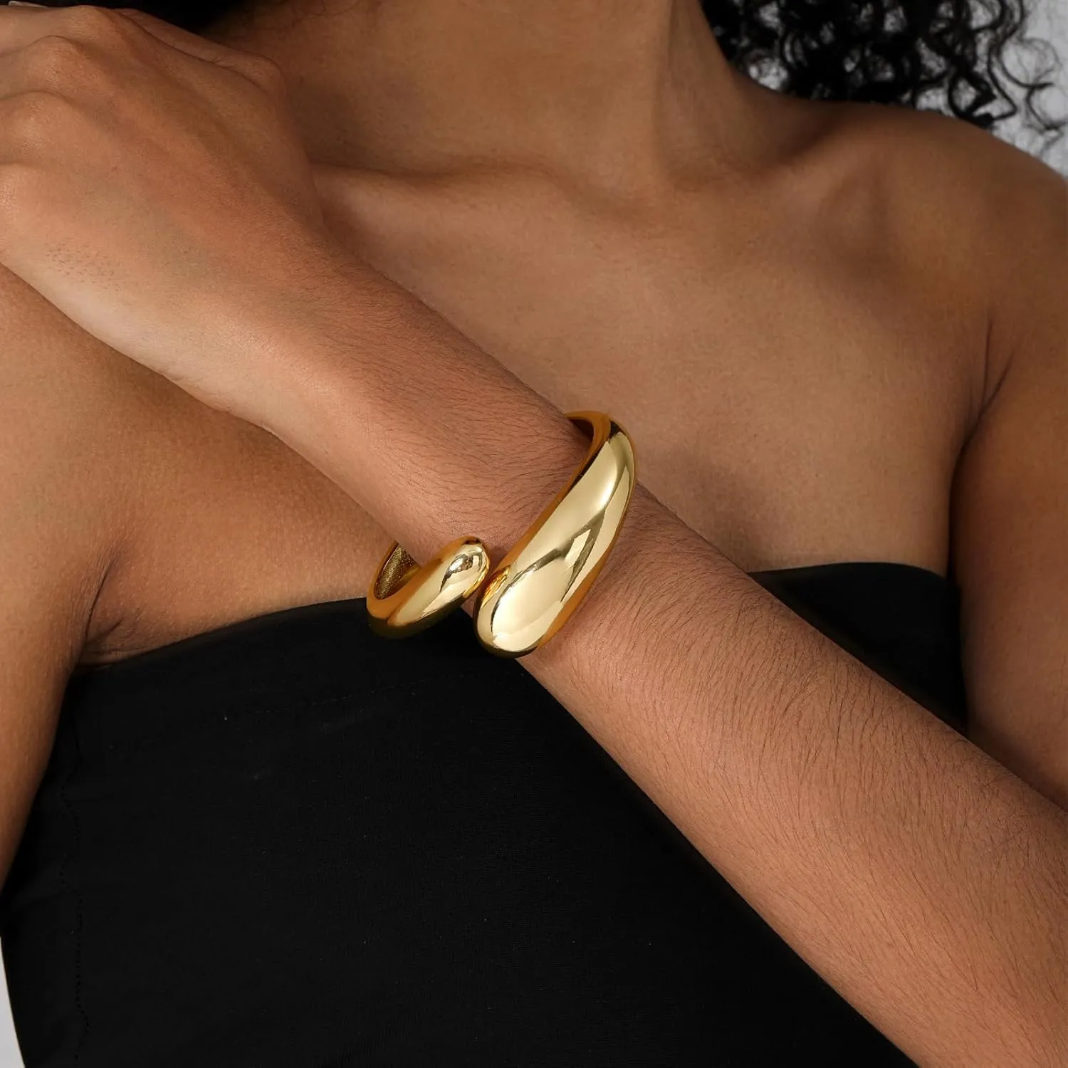 Gold Cuff Bangle Bracelets For Women Gold Polished Thick Waterdrop Bangle Statement Bracelets Chunky Jewelry for Women