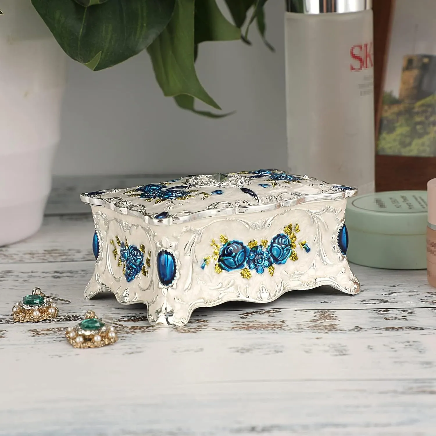 Hipiwe Vintage Trinket Box Metal Jewelry Box Wedding Ring Box Keepsake Box Treasure Box Chest Ornate Antique Finish Engraved Box Case Small