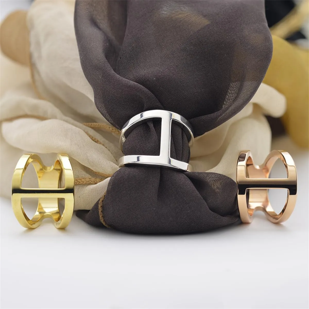 Minimalist Bar Silk Scarf Rings Clips for Women Gold Plated Geometric 2 Layered Ties Clip Clasp Fashion T-Shirt Slide Waist Buckle for Clothing Dress Accessories