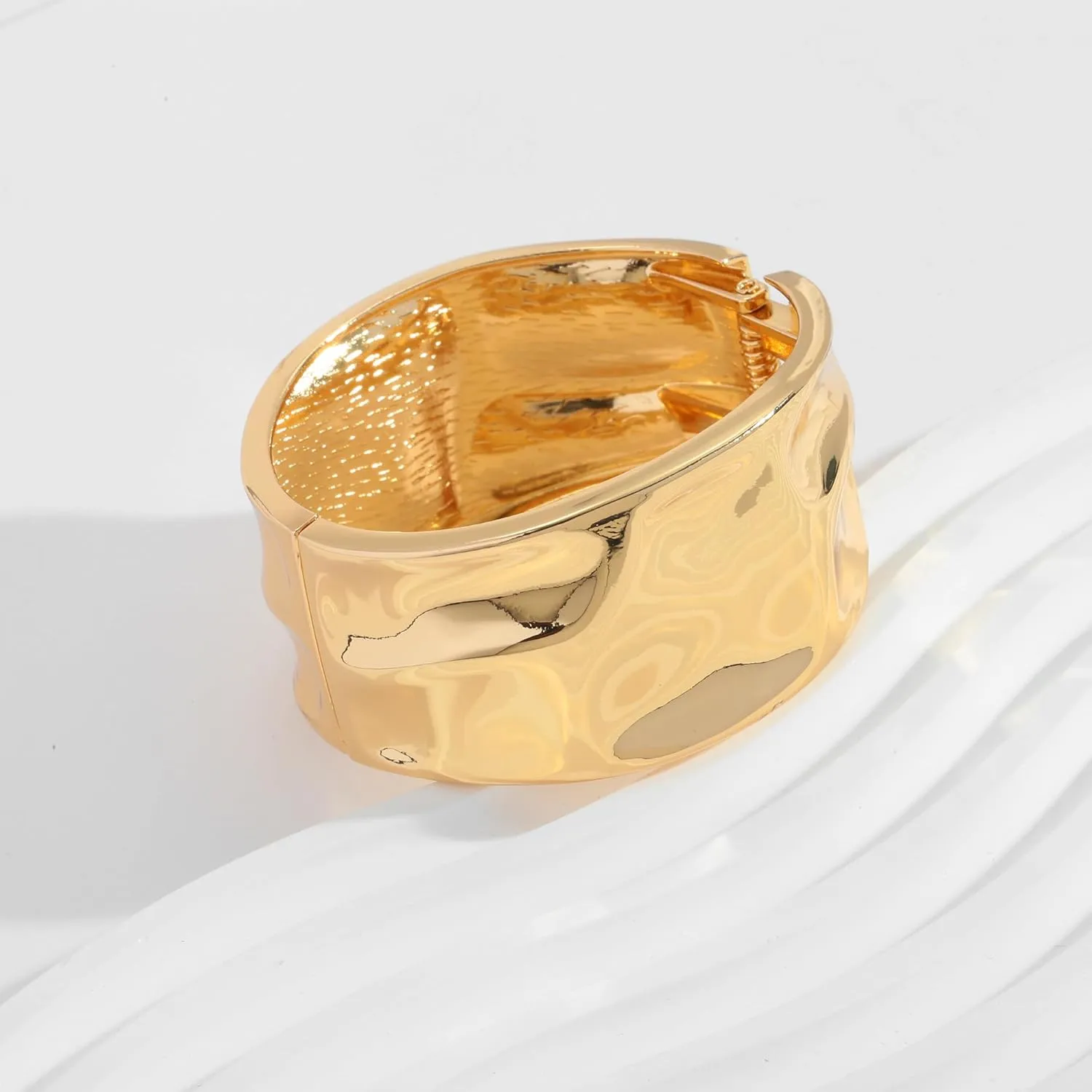 WOWORAMA Chunky Gold Bangle Bracelets for Women Thick Wide Hinged Cuff Bracelets Vintage Statement Gold Bracelet Twisted Hammered Wrist Arm Cuff Bracelets